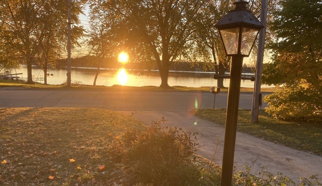 The RandomCabin “On Random Lake”