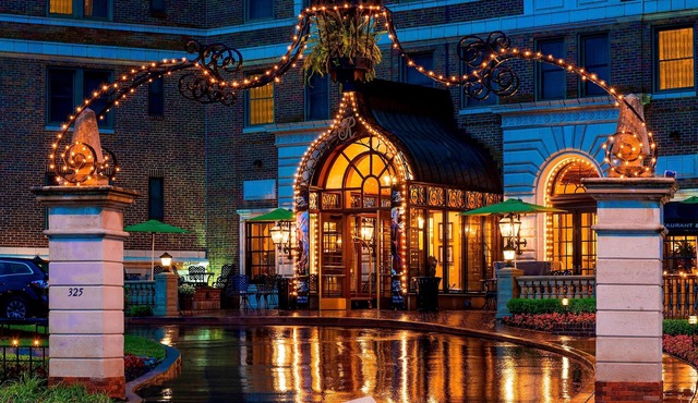 The Raphael Hotel, Autograph Collection