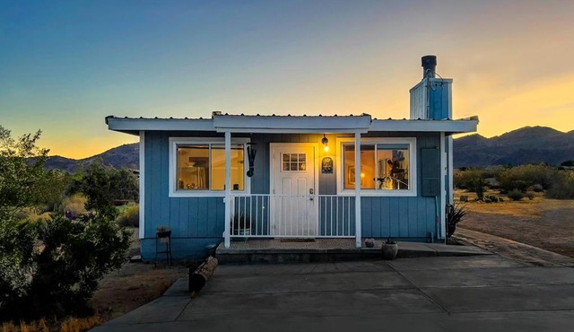 The Raven House - Renovated Homestead Cabin