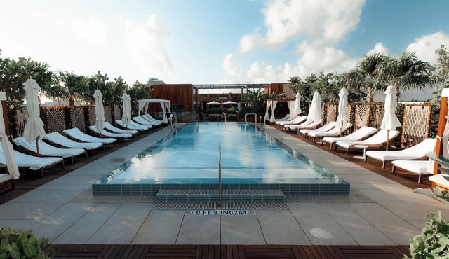 The Ray Hotel Delray Beach, Curio Collection by Hilton