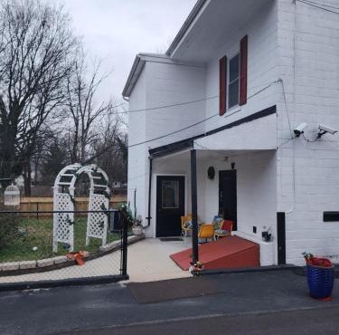 The Rear Squad-Bay Apartment