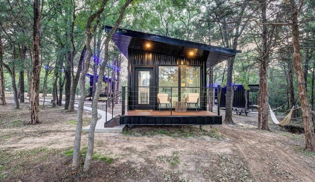 The Red Bird | Treehouse Stay + Pickleball Court