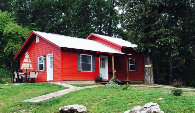 The Red Cabin Located in the Beautiful Upper Buffalo River Country. Great Place!