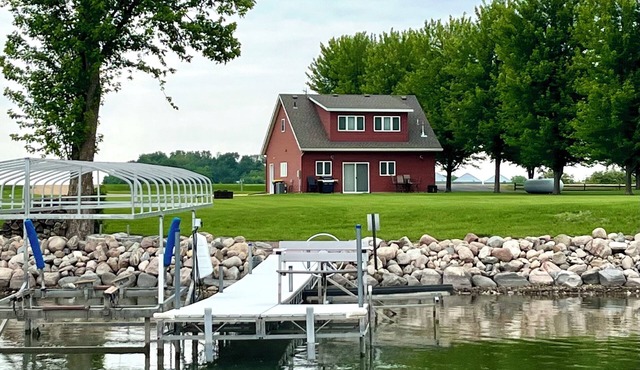 The Red Cabin on Long Lake