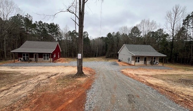 The Red Cottage on Brownlee!