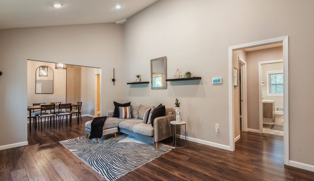 The Red Door Retreat: Where Wellness Meets Southern Hospitality ✨