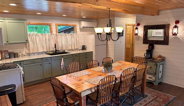 “The Red Fern Retreat”- charming home waiting for you to enjoy!