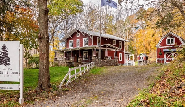 The Red Hemlock House And Barn, Let us be your mountain home away from home