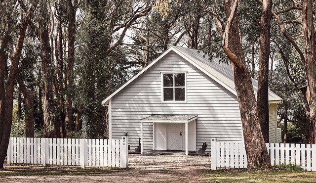 The Red Hill Barn is a boutique accommodation nestled within the gum trees.