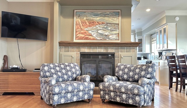 The Red Rock Beach House 🌊 Relax, Unwind & Enjoy! *Reduced Winter Rates!*