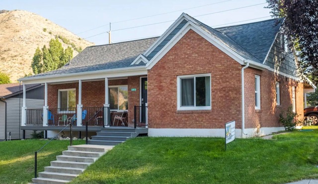 The Red Roost Lava - Whole House