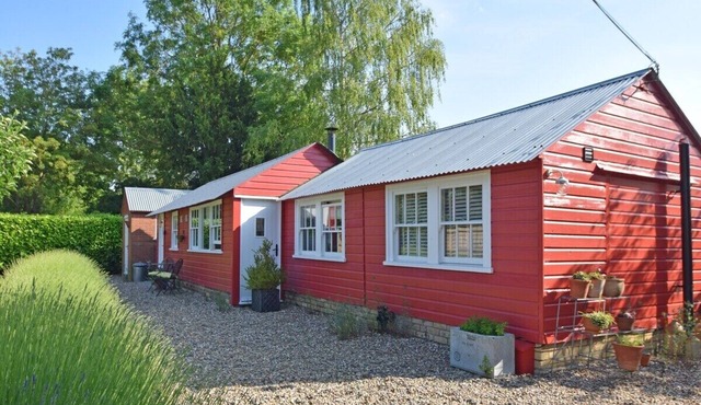The Red Shed small quiet home 3m Bury St Edmunds