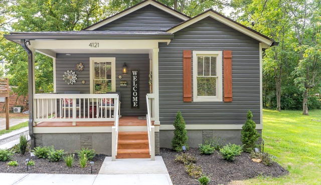 The Redbud - A PMI Scenic City Vacation Rental