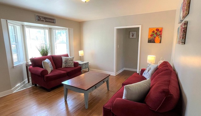 The Redmont/Boutique Tasteful Vibrant Airy