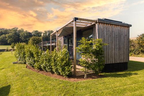 The Reef - Unique Hot Tub Cabin in Millport