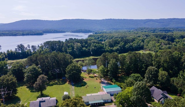 The Reel Therapy Lakehouse