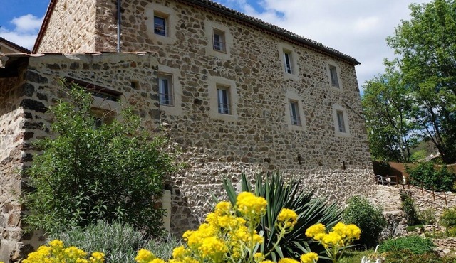 The refuge of the fairies: * cottage - Near river