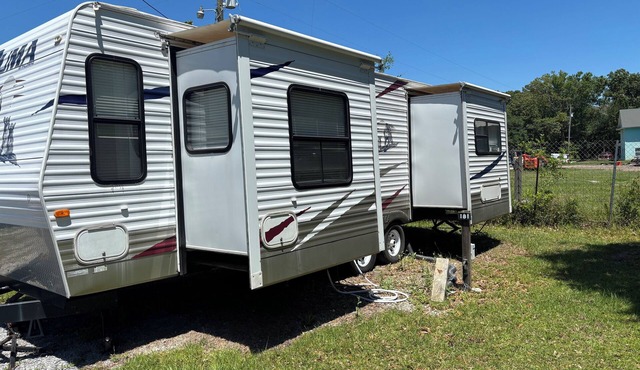 The Refuge- Perfect 1-bedroom recreational vehicle with AC in Gautier