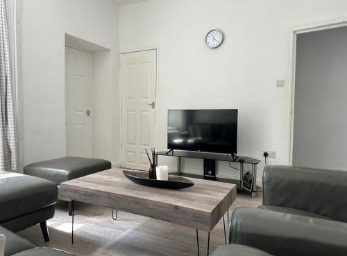 The Regent's Retreat - Modern 4-Bedroom Home