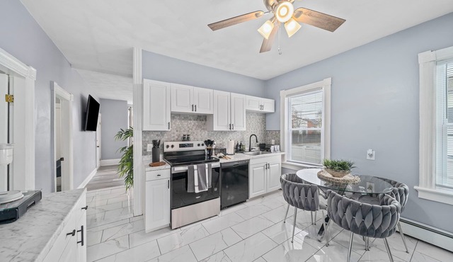 The Regent Suite . VIP 3BR with Patio