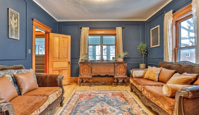 The Relic House - 5BR Vintage Retreat