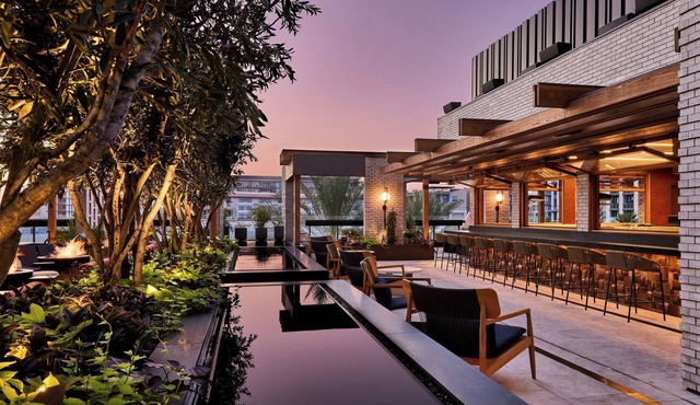 The REMI., Scottsdale, Autograph Collection
