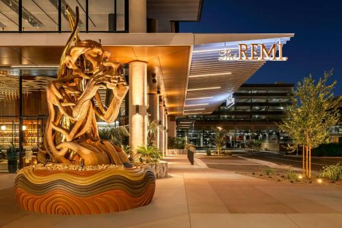 The REMI Scottsdale Autograph Collection