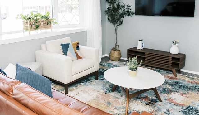 The Renshaw Ranch - Simply Elegant King Bed Suite