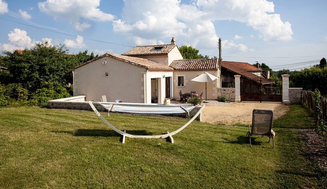 THE REPAIR OF EPICURIANS, combining comfort, culture, tradition and gastronomy.