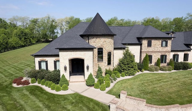 The Reserve: Bourbon Country's Luxury Pool Estate