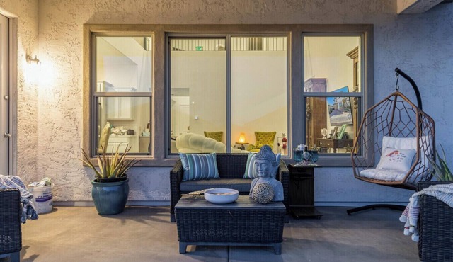 The Residence on Avalon - A Corporate Retreat and Customized Stay!