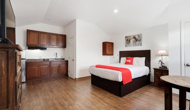 The Resource Inn -Big Lake TX