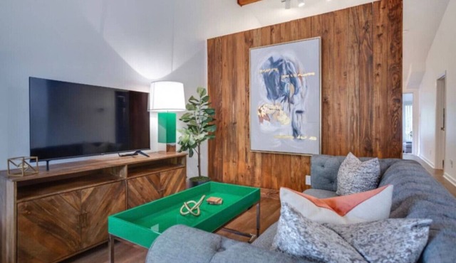 The Restful Retreat-sleeps 6 Duke UNC Chapel Hill