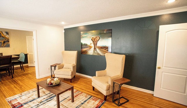 The Retreat ~ 5 Mins to Graceland!