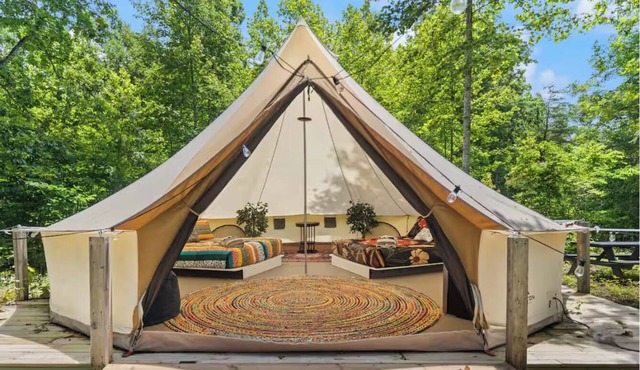 The Retreat at High Rock Entire Property Resort Cabins, Glamping Tents, Hot Tubs