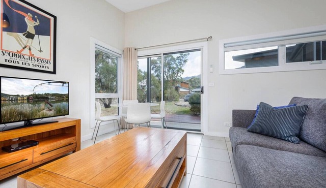 The Retreat | Crackenback | Couples escape | Cosy!