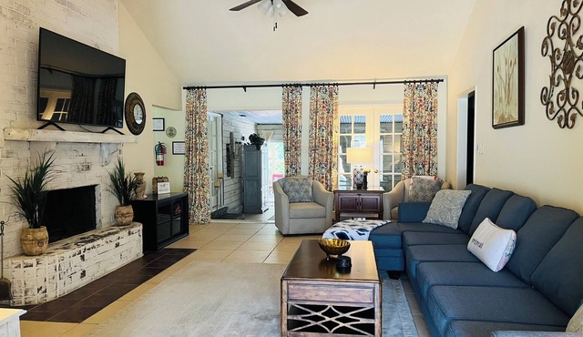 The Retreat - Entire Residential Home!
