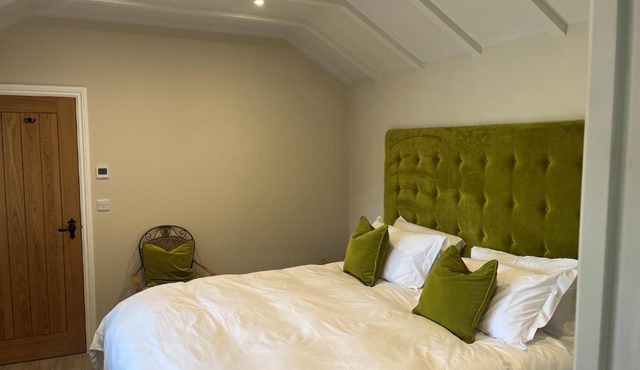 The Retreat Field View