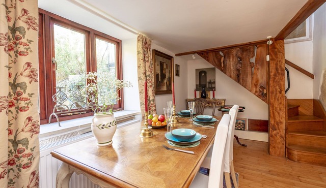 The Retreat - is a Cosy cotttage for couples looking to enjoy a relaxing break