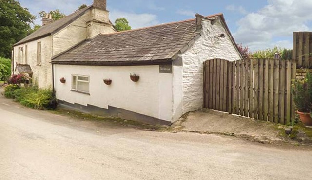 THE RETREAT, pet friendly, with a garden in Liskeard