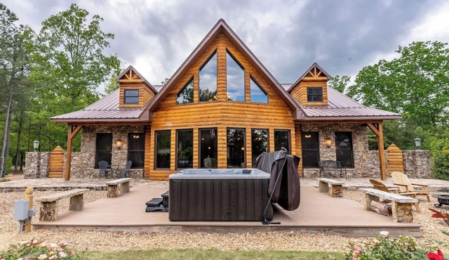 The Retreat sleeps 32