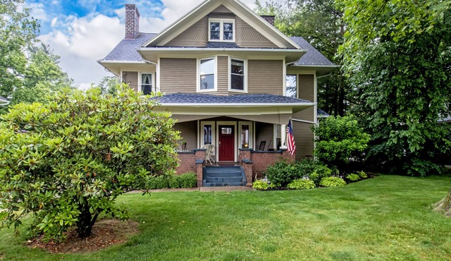The Reunion and Getaway House! Lovely home where everyone gets their own space!