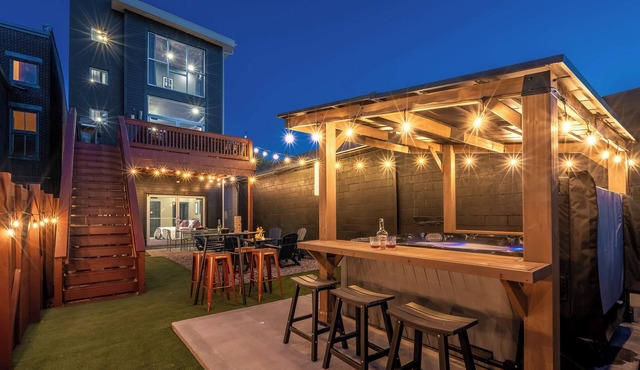 The Rickhouse ~ Hot Tub & Games Steps From NULU