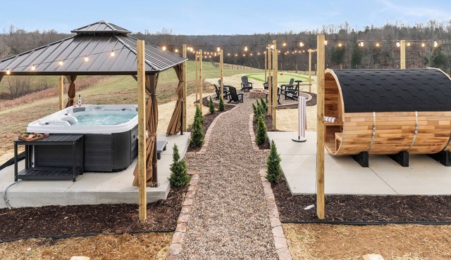The Ridge: 6BR 100" TV Hot Tub Speakeasy