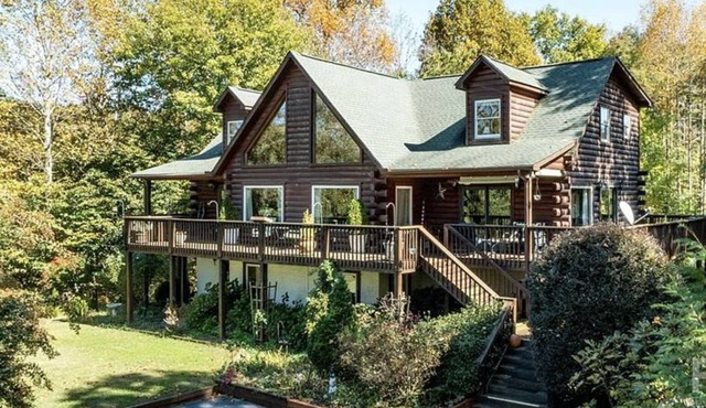 The Ridgetop Getaway