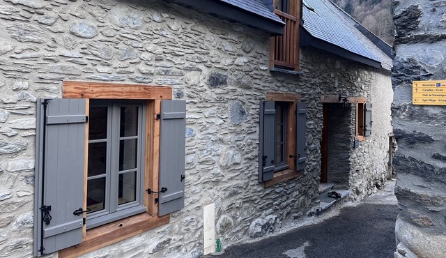 The Rioumajou barn - near St Lary