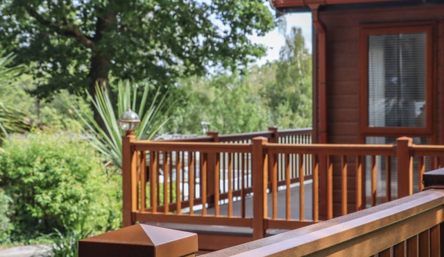 THE RIVENDALE, pet friendly, with pool in Hastings