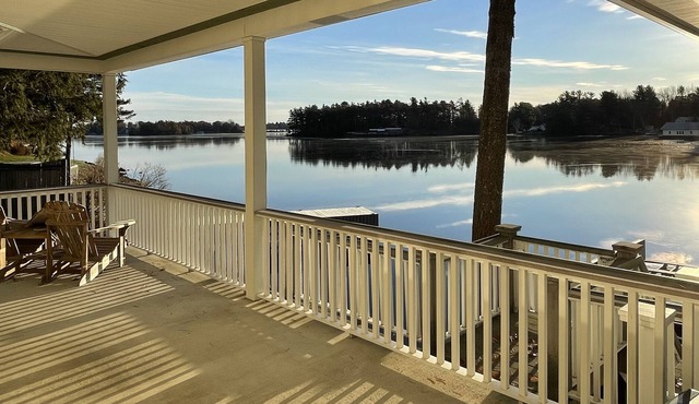 THE RIVER a premier Wellesley Island Channel Front House