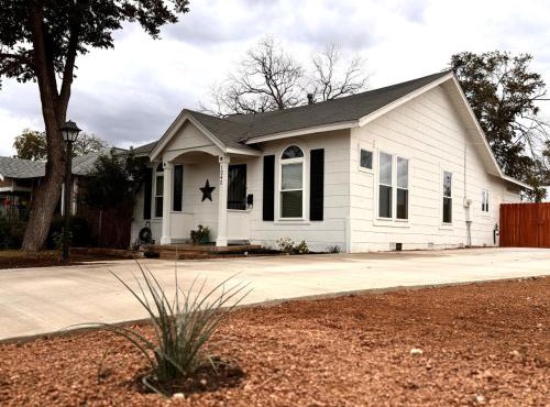 The River City Haven- Cozy, Spacious Home Near Downtown