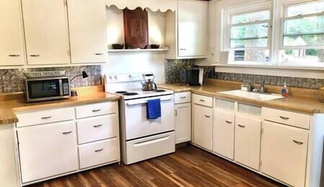 The River Cottage 5Star R&R Water Frontage